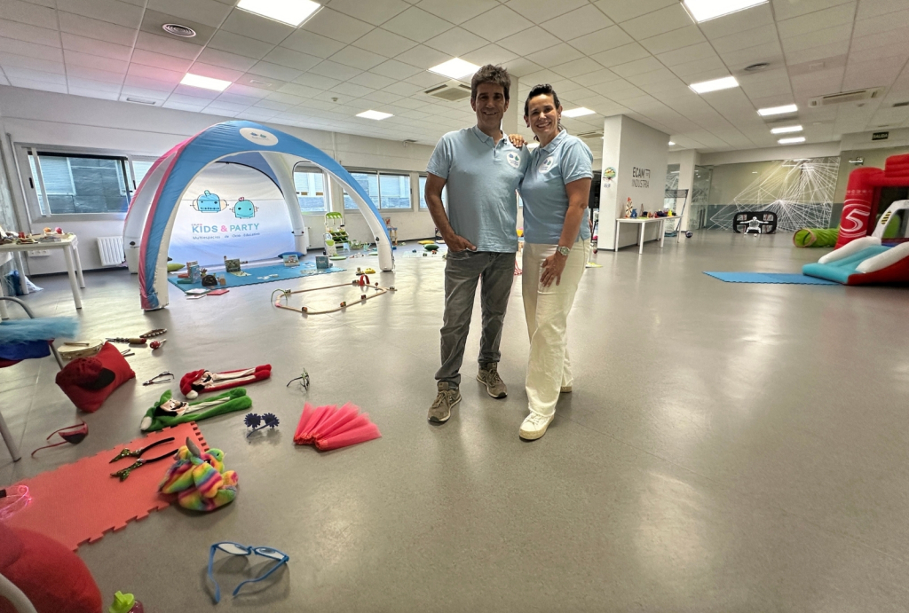 Ainhoa Muniategui alberto Sanchez grupo kids and party ludoteca móvil